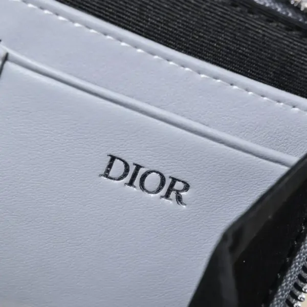 Dior Zipped Pouch  Diamond Blue - Image 4