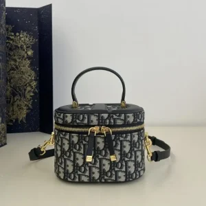 Dior Signature Vanity
