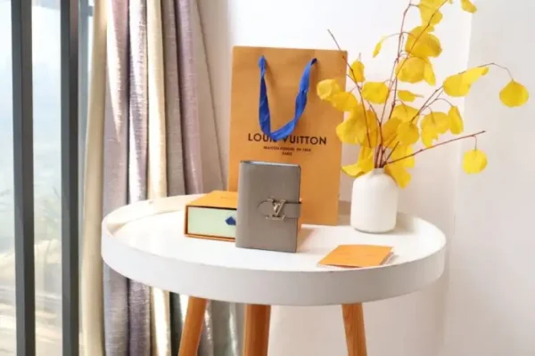 Louis Vuitton Vertical Compact Wallet Beige - Image 4