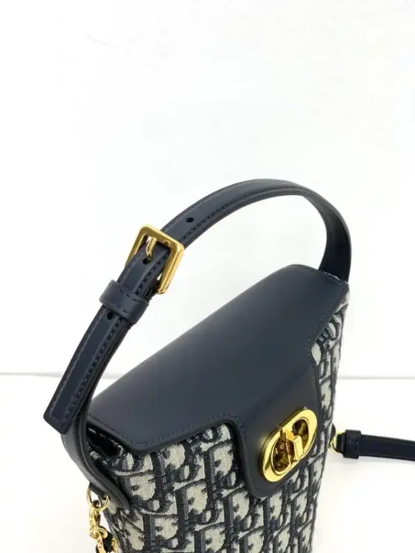 Dior 30 Montaigne Amber Chain - Image 6