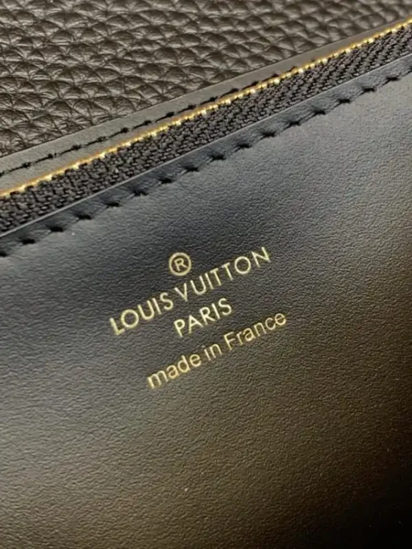 Louis Vuitton Capucines Long Black - Image 3