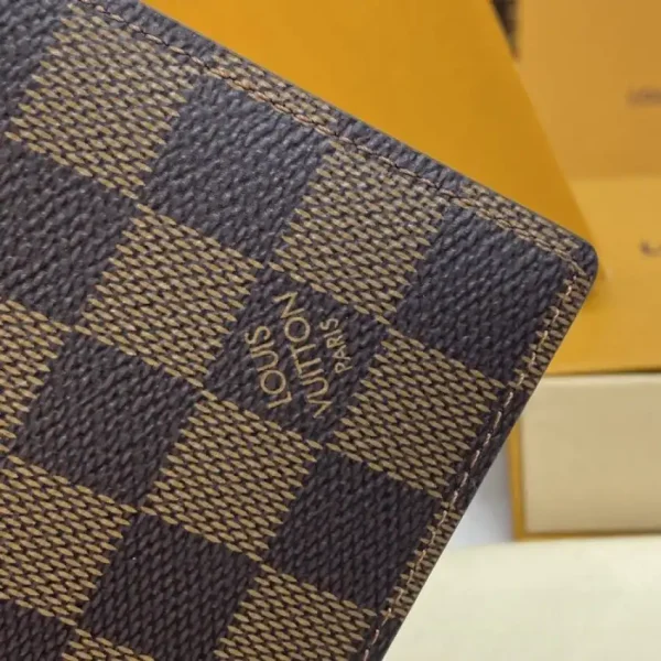 Louis Vuitton Multiple Wallet Brown Grid - Image 3