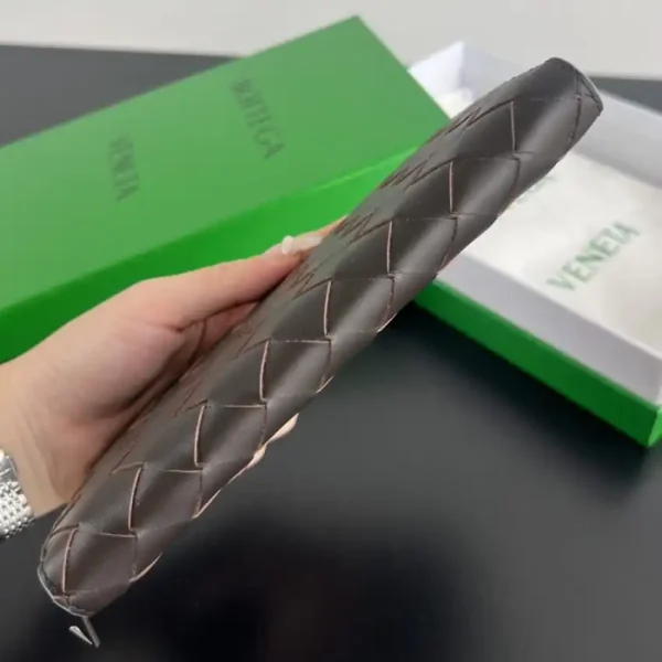 Bottega Veneta Zip Long Wallet - Image 5