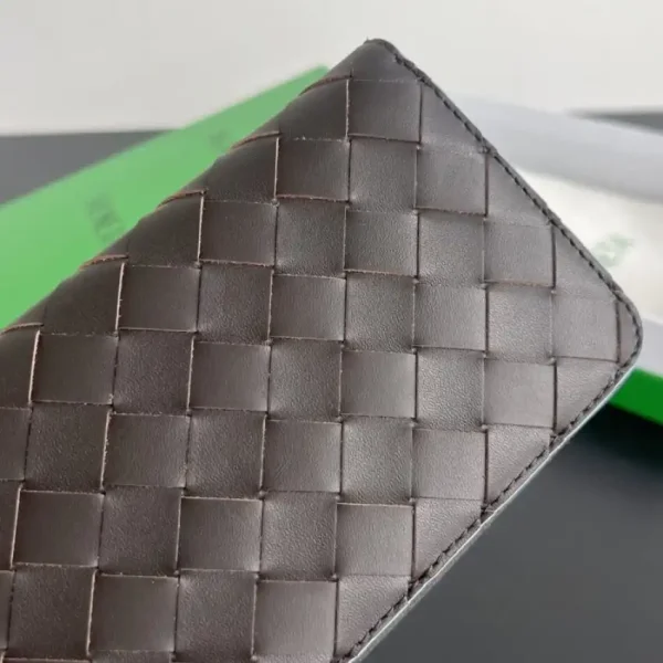Bottega Veneta Zip Long Wallet - Image 2