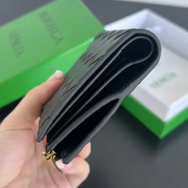 Bottega Veneta  Bifold Zipper Wallet - Image 4