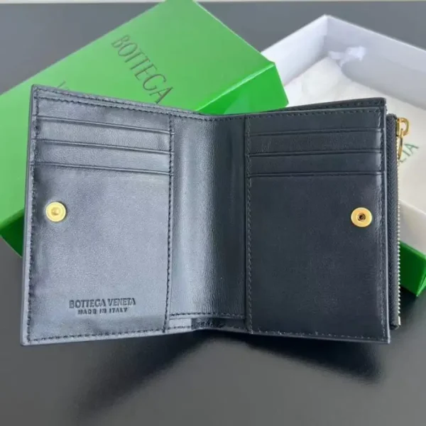 Bottega Veneta  Bifold Zipper Wallet - Image 11
