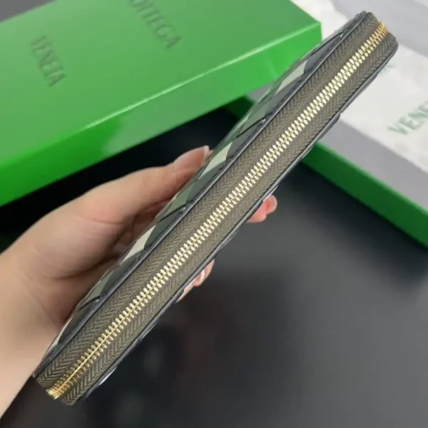 Bottega Veneta Zip Long Wallet Green Grid - Image 6