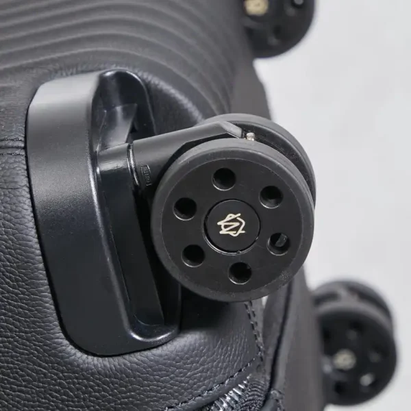 Rimowa Distinct Leather Suitcase - Image 5