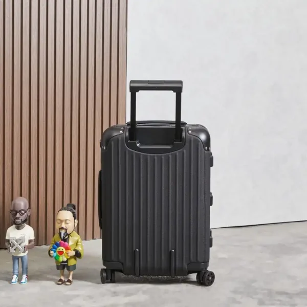 Rimowa Distinct Leather Suitcase - Image 7