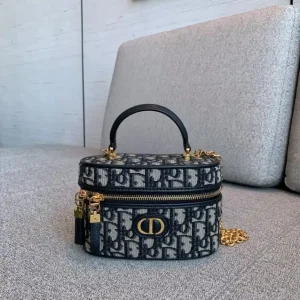 Dior 30 Montaigne Vanity