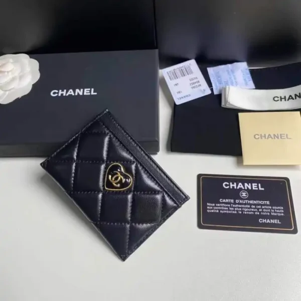Chanel Flap Card Holder Heart - Image 4