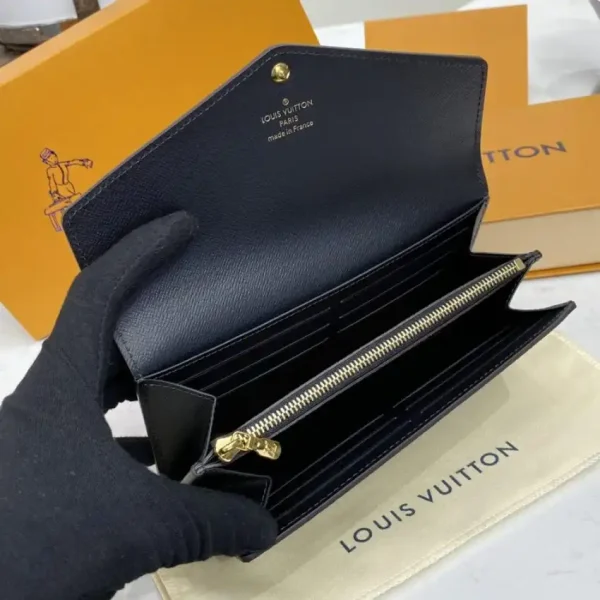 Louis Vuitton Sarah Wallet Light Brown - Image 3