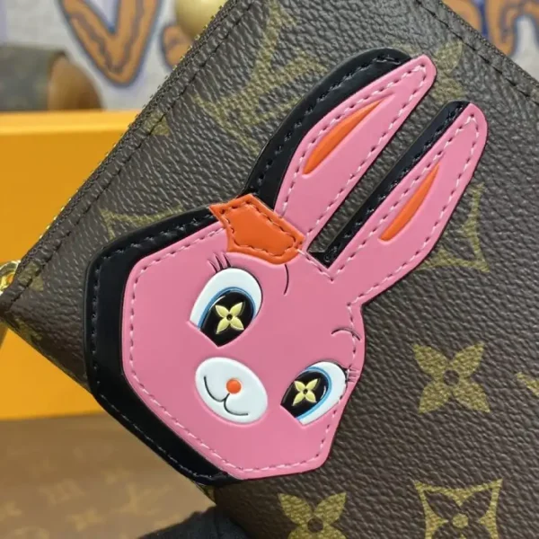 Louis Vuitton Zippy Wallet  Rabbit - Image 7