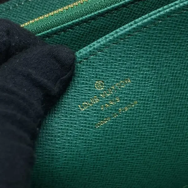Louis Vuitton Zippy Wallet  Rabbit - Image 9