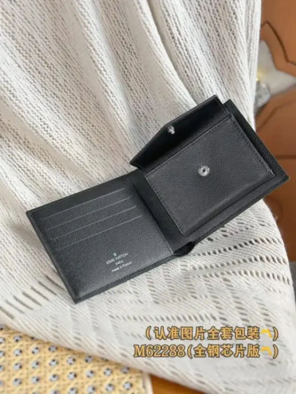 Louis Vuitton Marco Wallet Black - Image 7