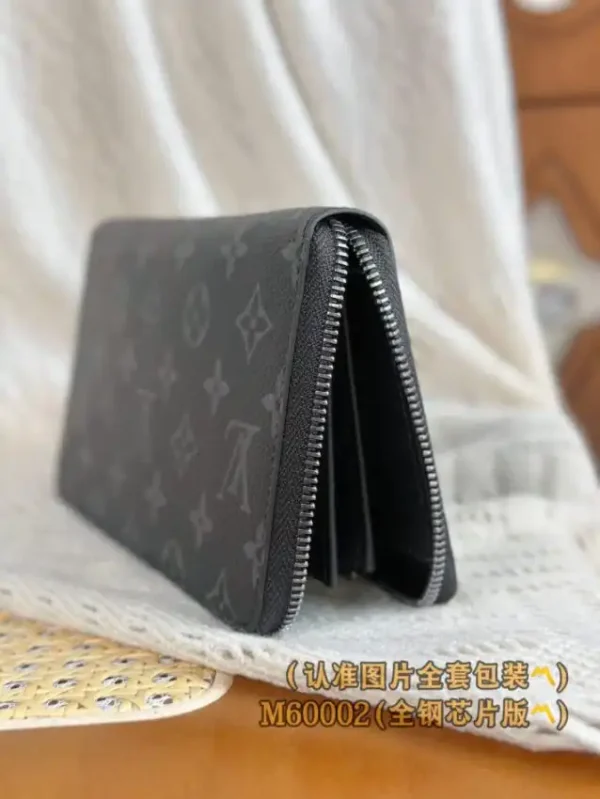 Louis Vuitton Zippy Wallet Black - Image 3
