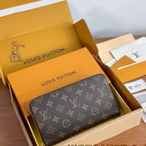 Louis Vuitton Zippy Wallet Brown