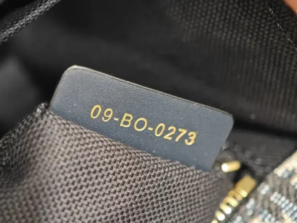Dior 30 Montaigne  On Chain - Image 6