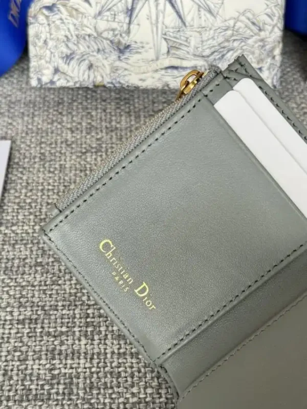 Dior 30 Montaigne Wallet - Image 9
