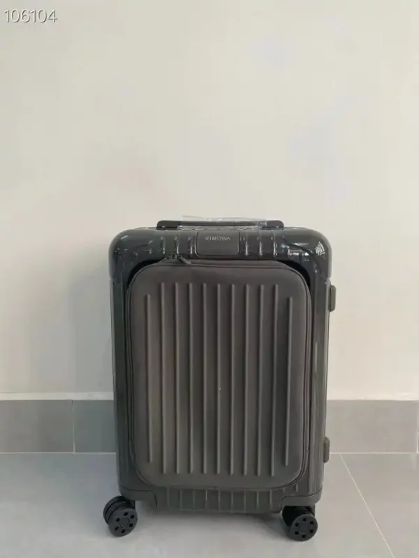 Rimowa Business Suitcase - Image 8
