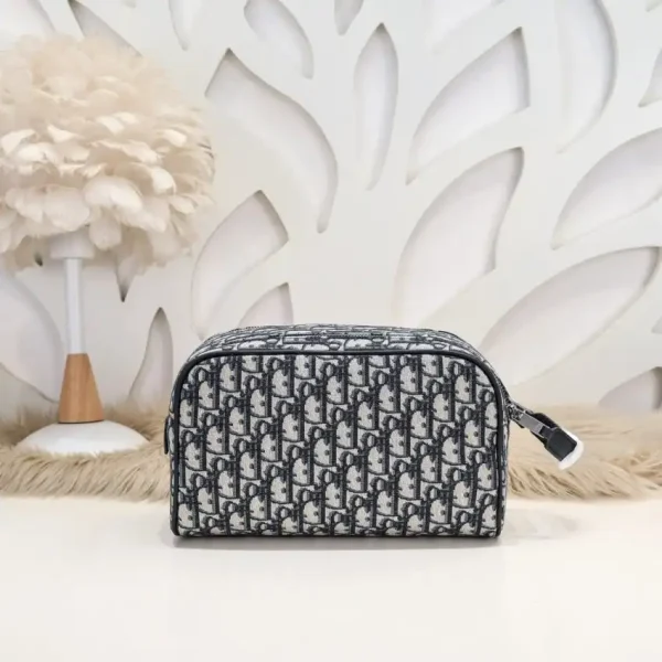 Dior Tioletry Bag - Image 2