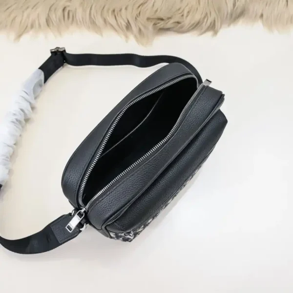 Dior Rider  Zipped Messenger Bag - Image 4