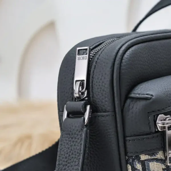 Dior Rider  Zipped Messenger Bag - Image 10