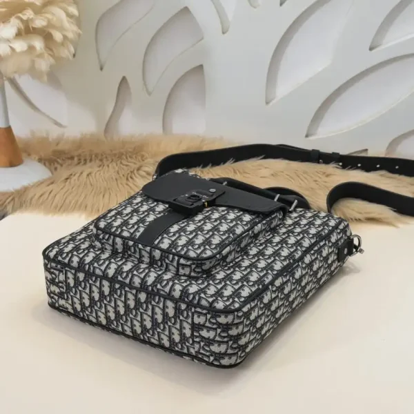 Dior Saddle Shopping Tote Oblique - Image 2