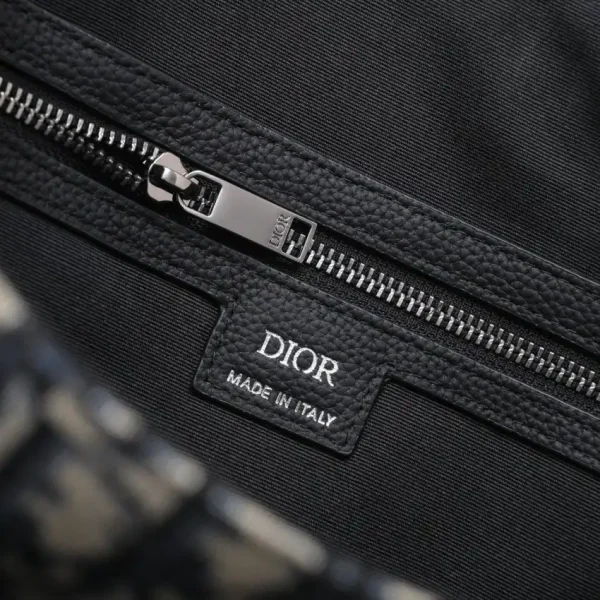 Dior Saddle Shopping Tote Oblique - Image 6