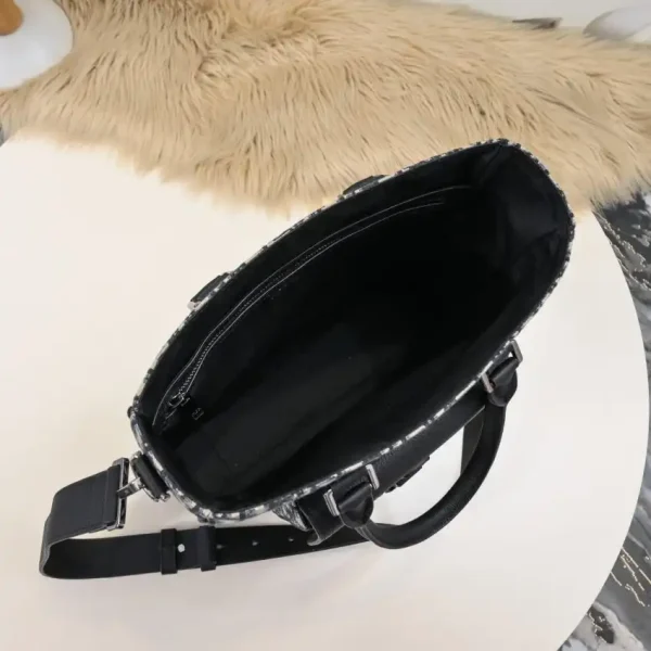 Dior Saddle Shopping Tote Oblique - Image 9
