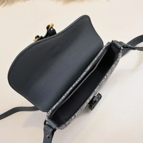 Dior Saddle Messenger Bag Oblique Grey - Image 4