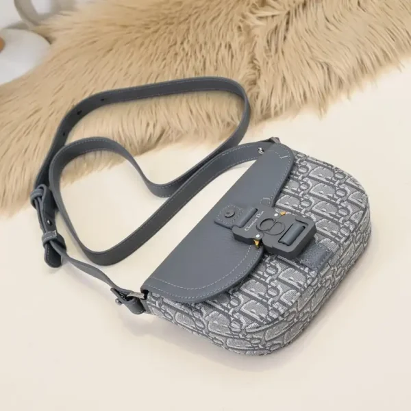 Dior Saddle Messenger Bag Oblique Grey - Image 7