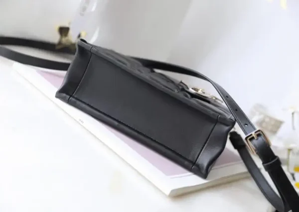 Dior Tote Book Mini Black - Image 3