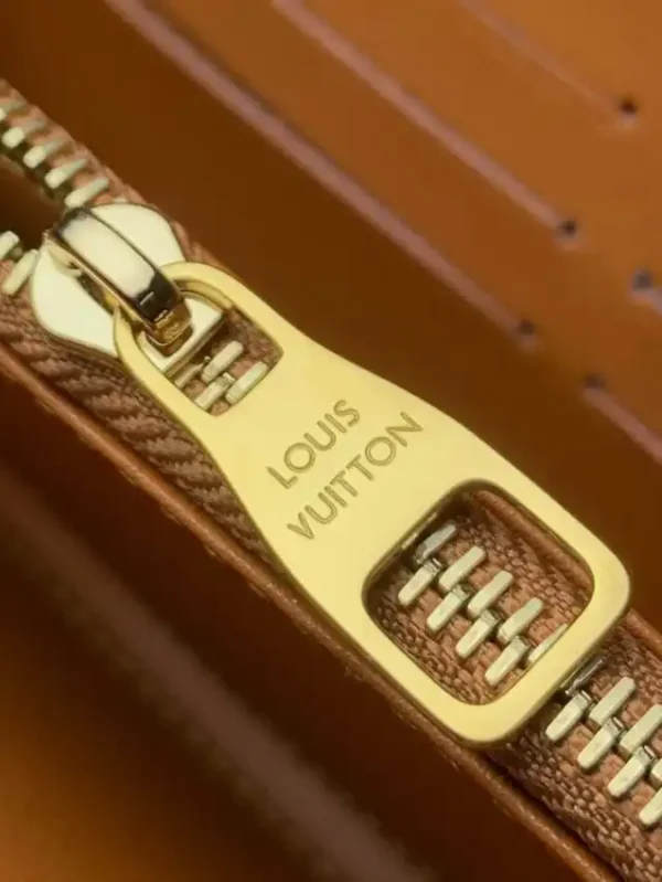 Louis Vuitton Zippy Wallet Monogram - Image 2
