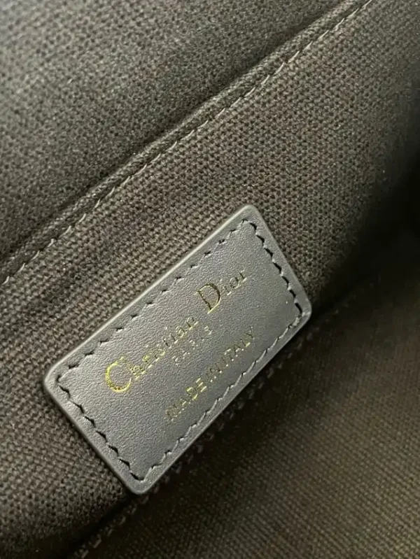 Dior Boston - Image 5