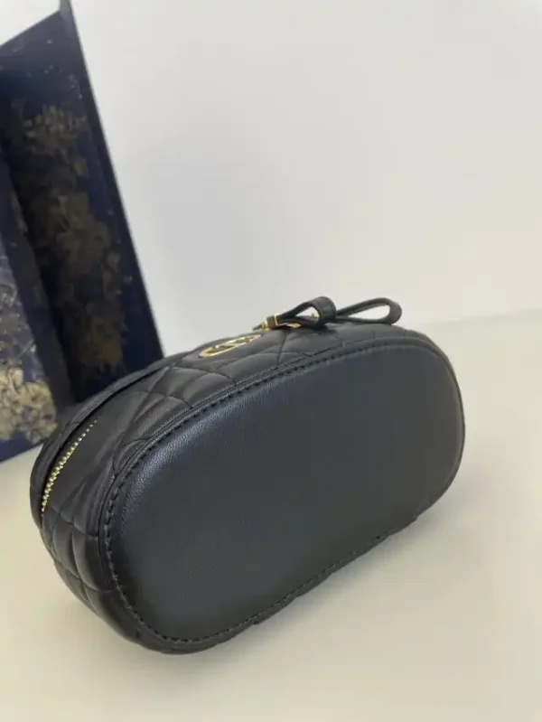 Dior 30 Montaigne Vanity Black - Image 7