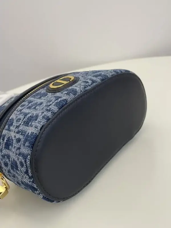 Dior 30 Montaigne Vanity Denim Blue - Image 2