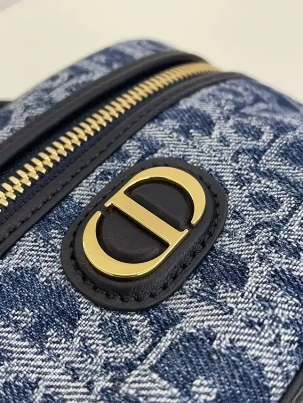 Dior 30 Montaigne Vanity Denim Blue - Image 3