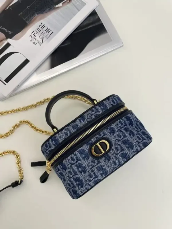 Dior 30 Montaigne Vanity Denim Blue