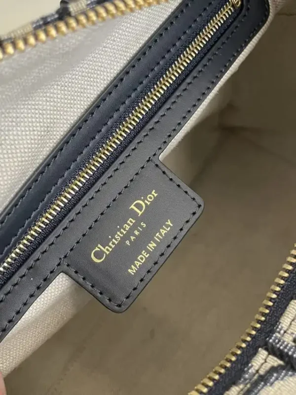 Dior Groove - Image 4