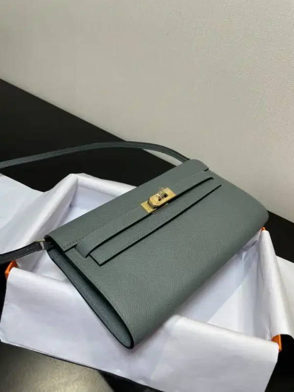 Hermes Kelly Elan Mint Green - Image 2