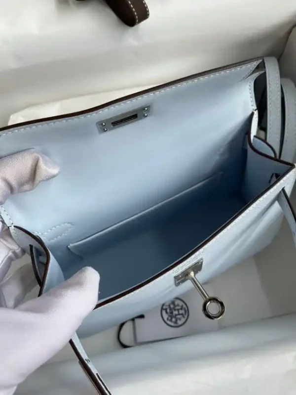 Hermes Kelly Epsom Haze Blue - Image 7