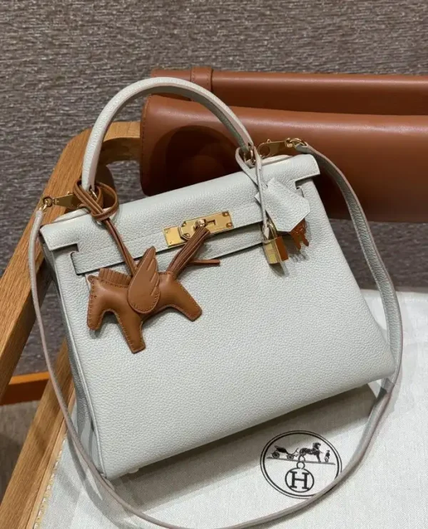 Hermes Kelly Beton Epsom
