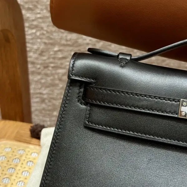 Hermes Kelly Pochette Swift Black - Image 9
