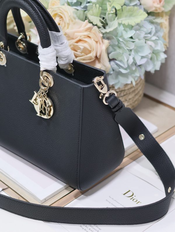 Dior Handbag Black Pebbled Calfskin - Image 8