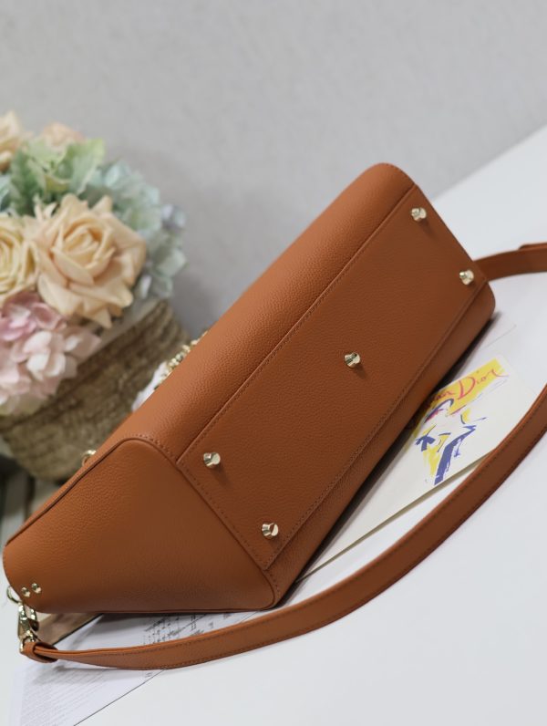 Dior Handbag Brown Oversized Cannage - Image 8