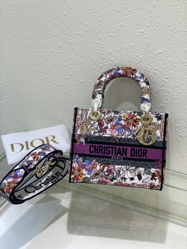 Lady Diana Embroidered Multi-colored Flowers Bag - Image 6