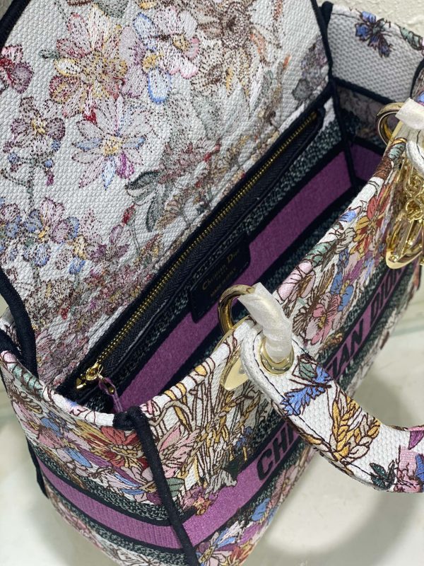 Lady Diana Embroidered Multi-colored Flowers Bag - Image 5