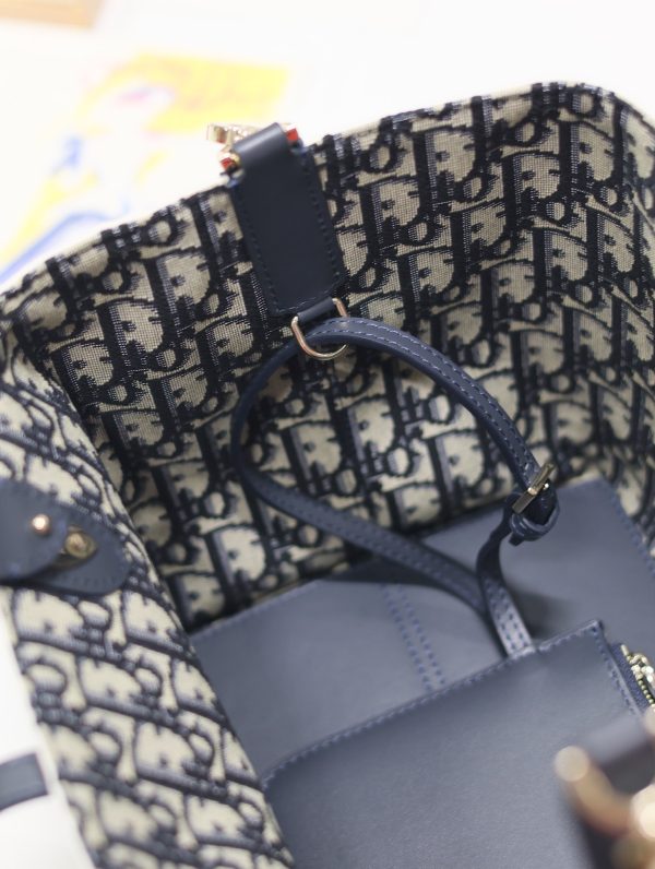 Medium Dior Toujours Eiffel Tower Handbag - Image 6