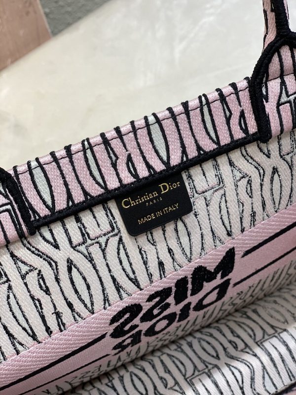 Dior White and Pink Miss Dior Allover Embroidery Bag - Image 8